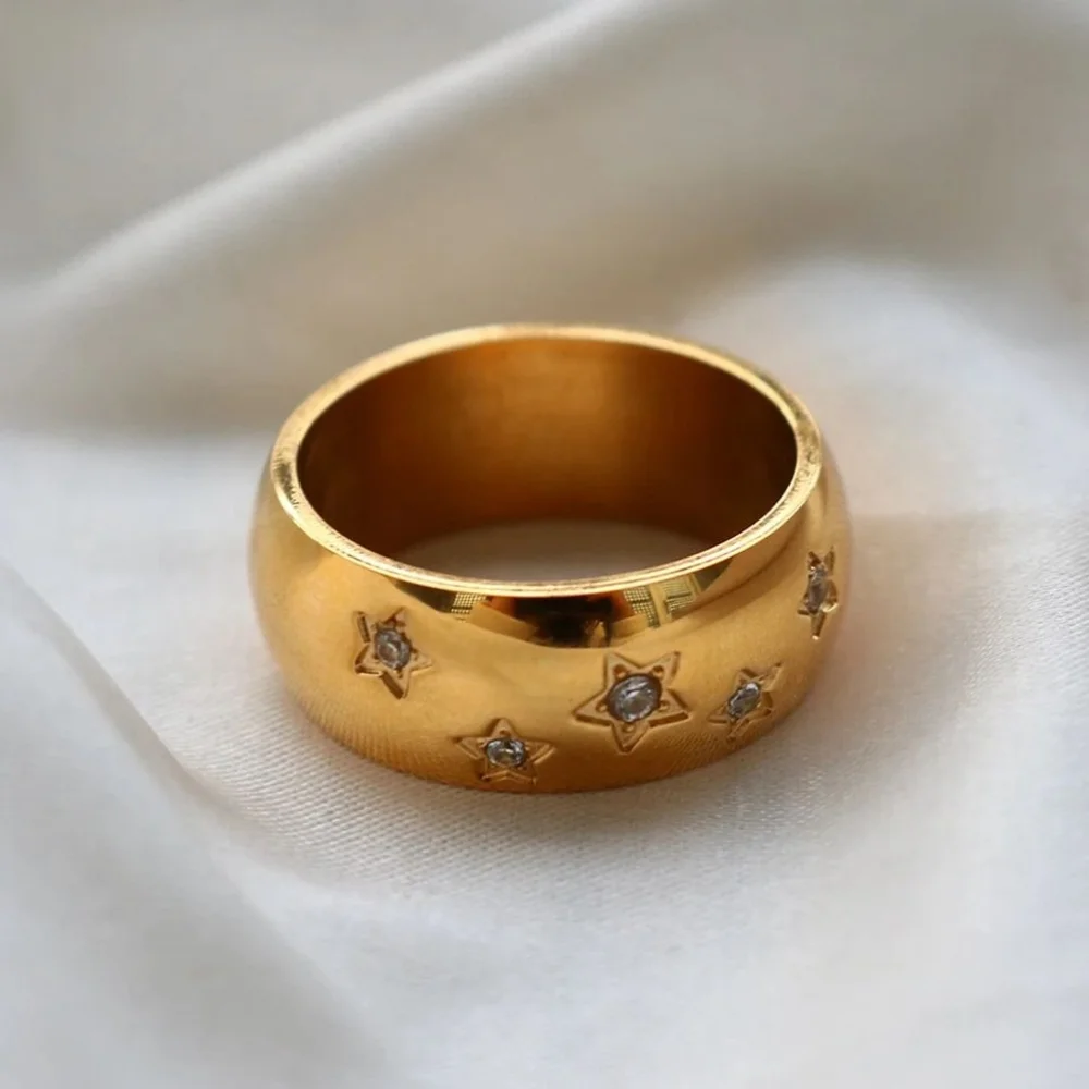 NEW‎ Women's Wide Pave Diamond Star Gold-Plated Ring Band Size 7